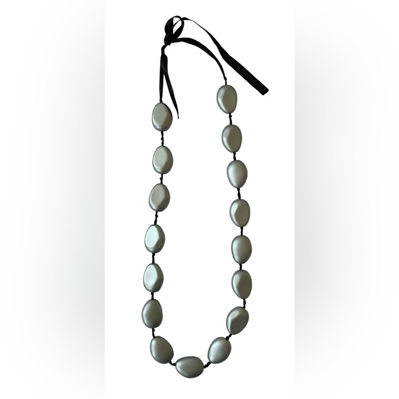 Silver wooden beads with black ribbon - Picture 2 of 2